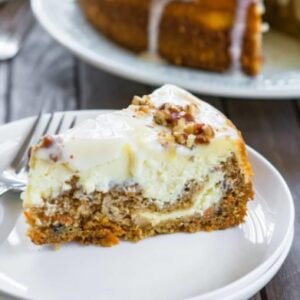 Frozen Chef's Quality - Carrot Cake with Cream Cheese Icing - 16 slices